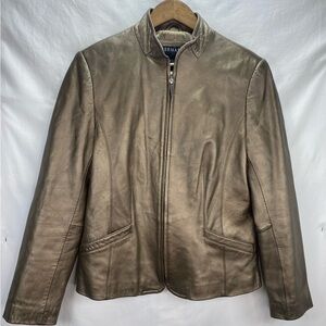 Bernardo Woman’s Gold Metallic 100% Leather Jacket in Size Large.